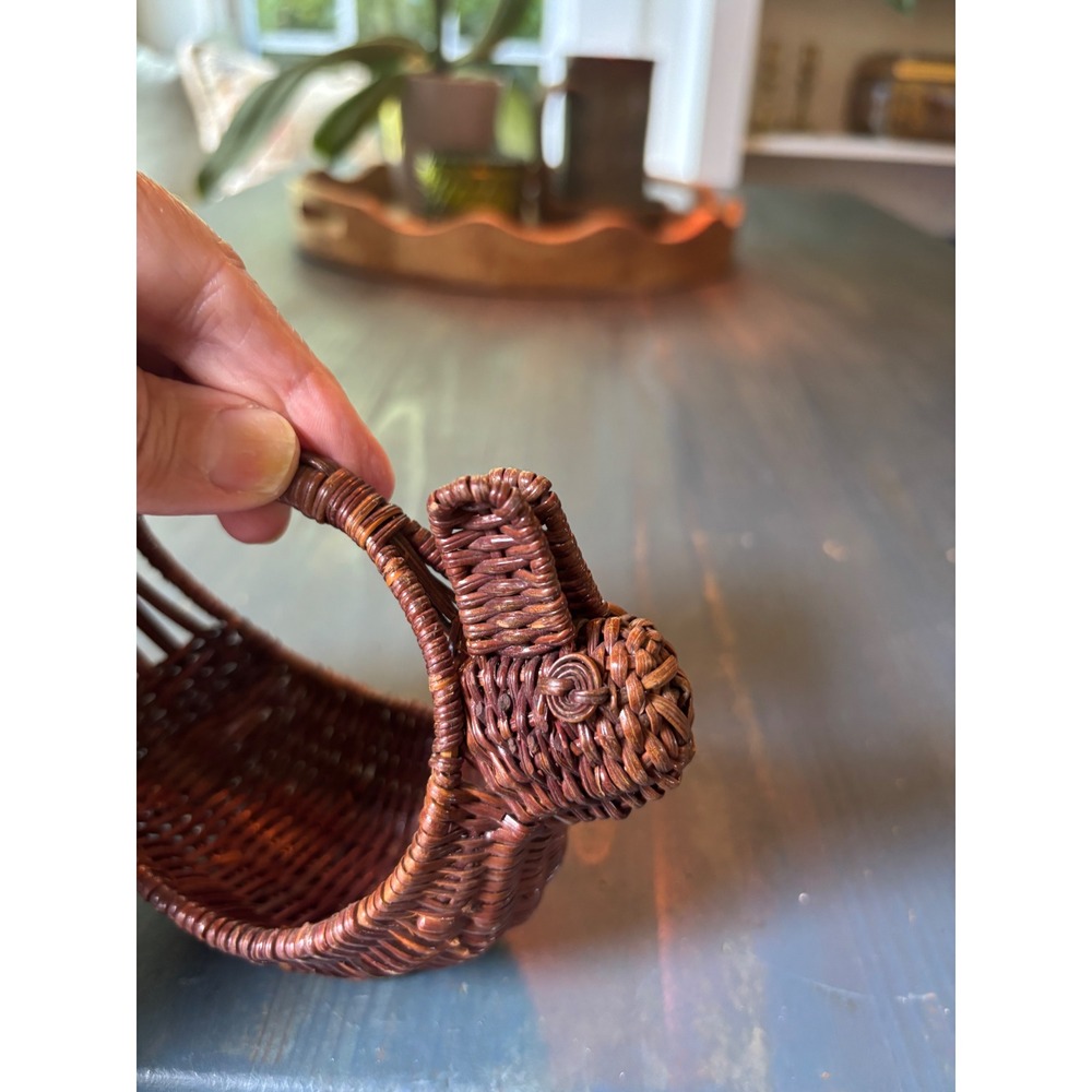 Vintage Miniature Wicker Bunny Basket Dark Brown Woven Rattan Easter Decor 5 in - Picture 5 of 9